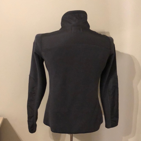 Barely worn fleece jacket - Picture 2 of 5